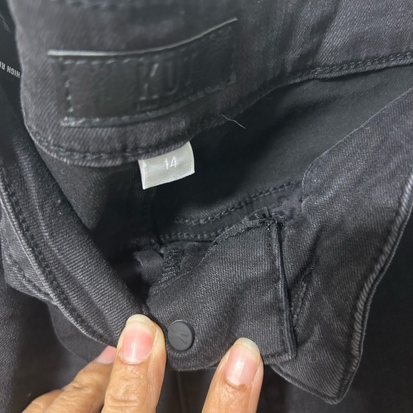 Black Wide-Leg Jeans - Picture 4 of 8